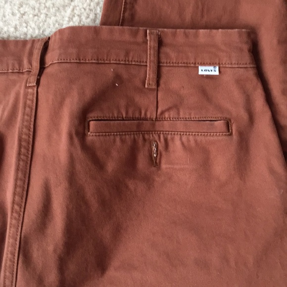 Levi khakis 34-30 - Picture 3 of 4